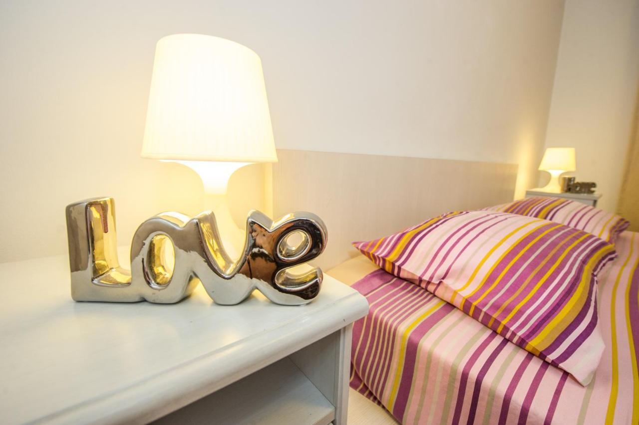 Universitate 1 Apartment บูคาเรสต์ ภายนอก รูปภาพ